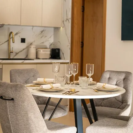 Διαμέρισμα Einik Luxury Βέλινγκραντ