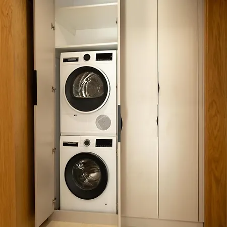 Einik Luxury Apartment