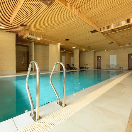 Einik Luxury